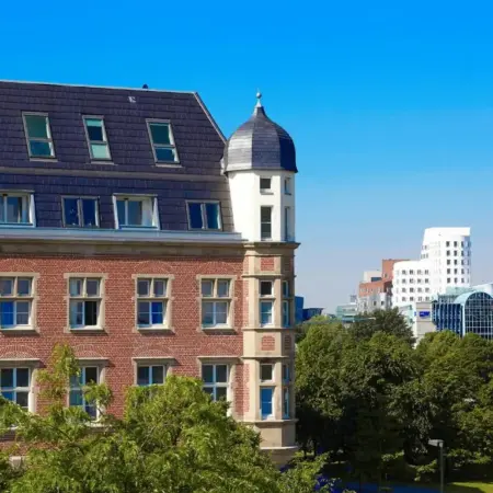 THE RED – Living Suites by the Rhine
