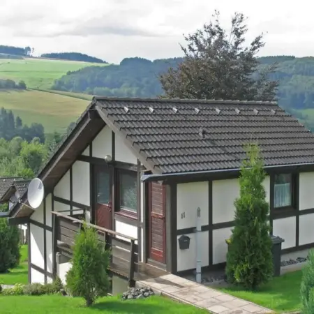 Holiday home in Mielinghausen near ski area