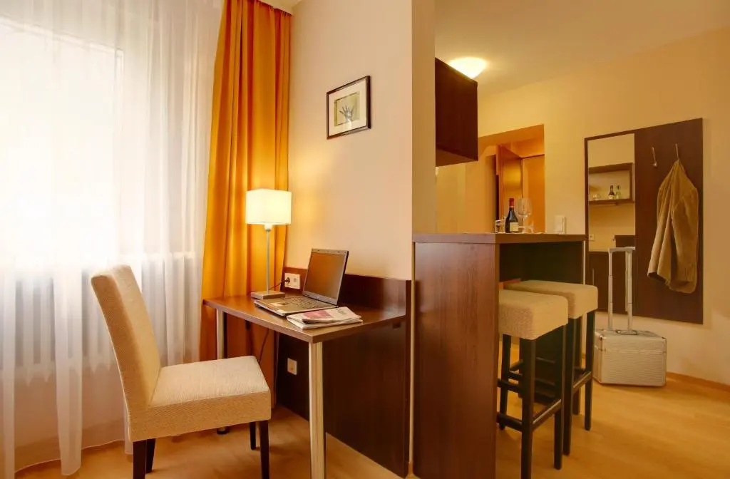 Hotel Mercedes City