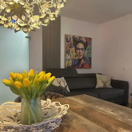 FERIENWOHNUNG TRUNK direkt an den Weinbergen, Parkplatz, Terrasse mit Grill und
Lounge