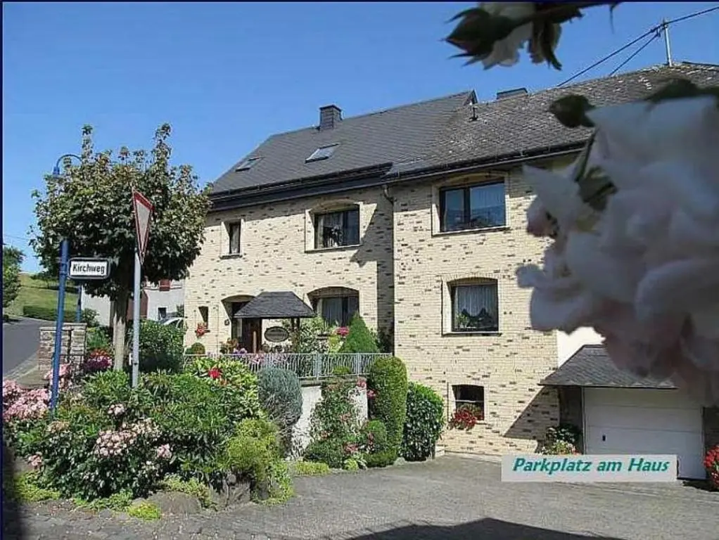 Eifelferienwohnungen „Familie Saxler“