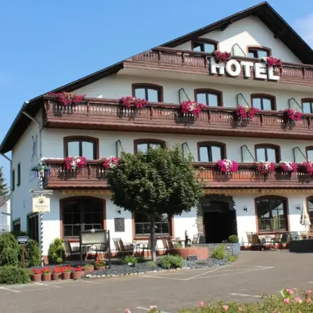Alembra – Hotel zur Moselbrücke