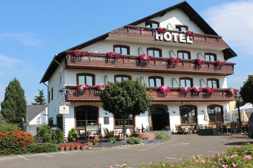 Alembra – Hotel zur Moselbrücke