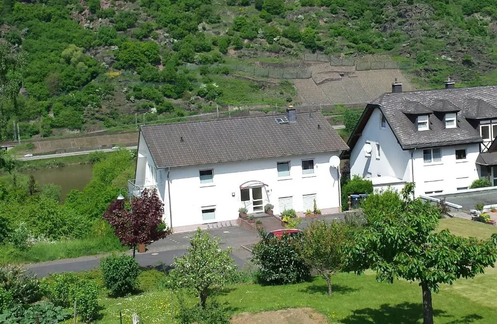 Haus Flora – Ferienwohnungen