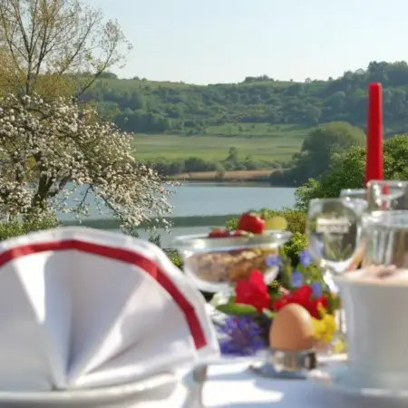 Hotel-Ferienwohnungen Cafe Maarblick