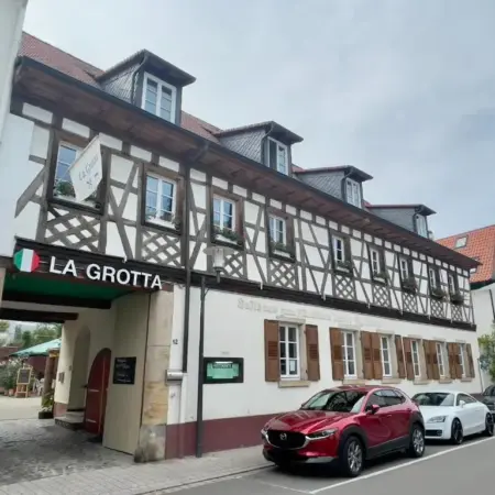 Hotel – Ristorante La Grotta