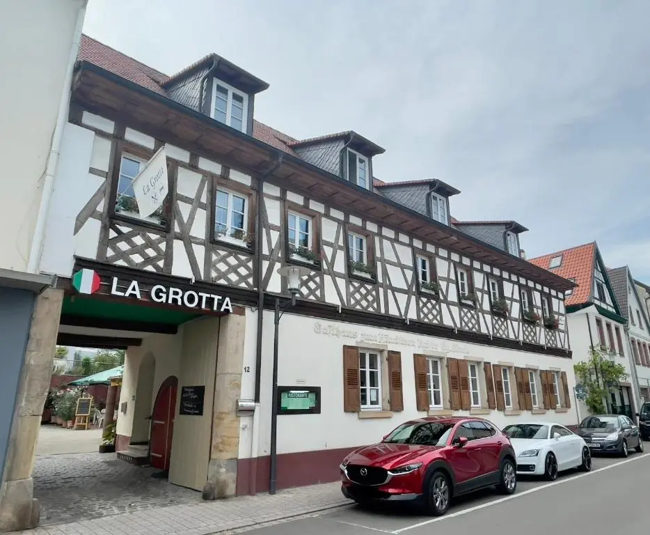 Hotel – Ristorante La Grotta