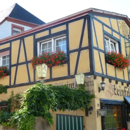 Alte Weinstuben Steinfelder Hof – B&B