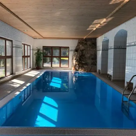 Berghotel Friedrichshöhe – Sauna, Pool & Natur