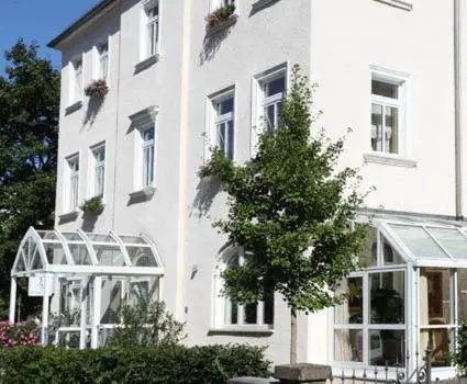 Pension am Großen Garten KG