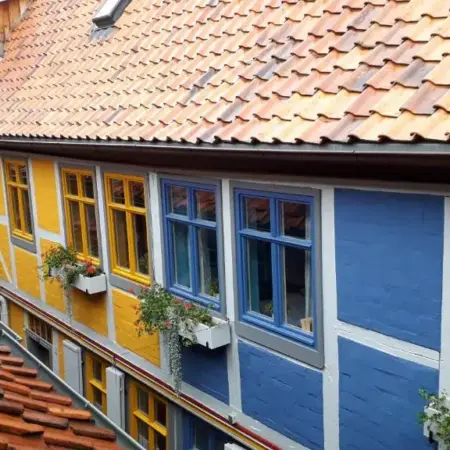 Fachwerkhotel garni – Ferienhäuser Vorhof zur Hölle