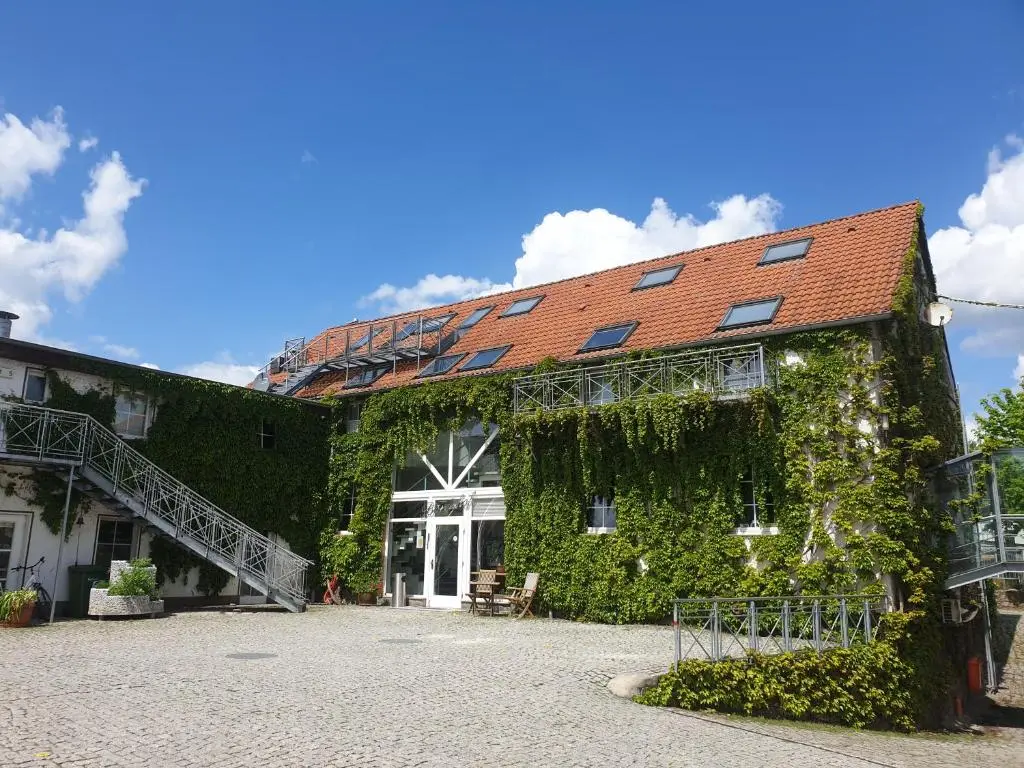Hotel Bördehof, direkt an der A2 & A14, Restaurant, Tagung, individuell