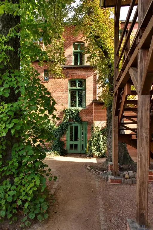 Gasthaus und Pension „Zum Hauenden Schwein“