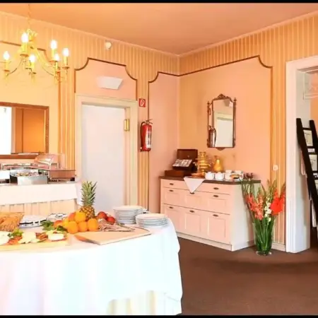 Hotel Royal