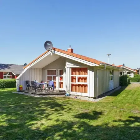 6 person holiday home in GROEMITZ