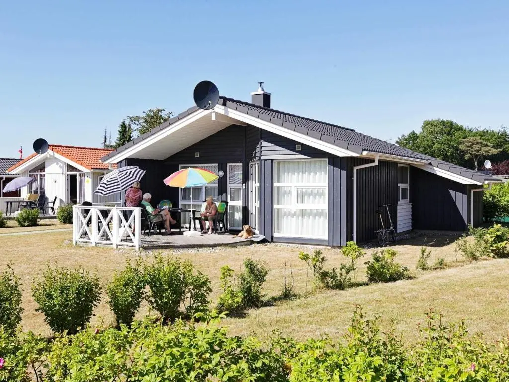 6 person holiday home in GROEMITZ