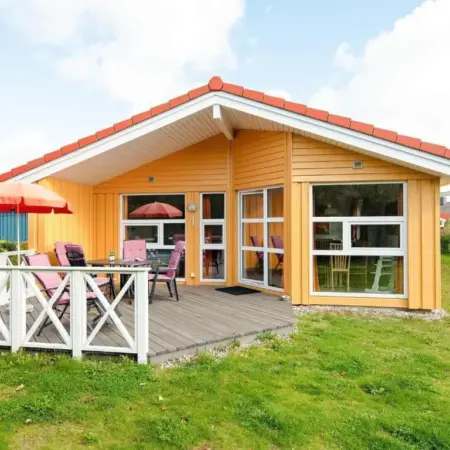 6 person holiday home in GROEMITZ