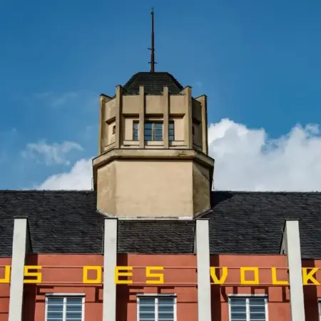 Haus des Volkes – Das Bauhaushotel