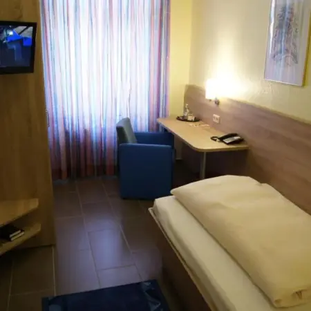 Hotel „Drei Rosen“ OHG Regina & Hans – Peter Faßbinder