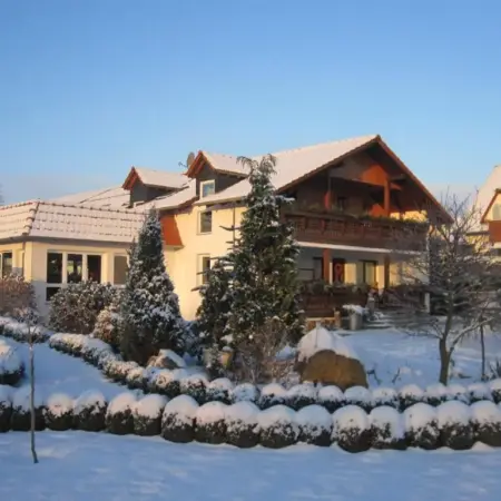 Urlaubspension ‚Hohes Rott‘ und Apartmenthaus