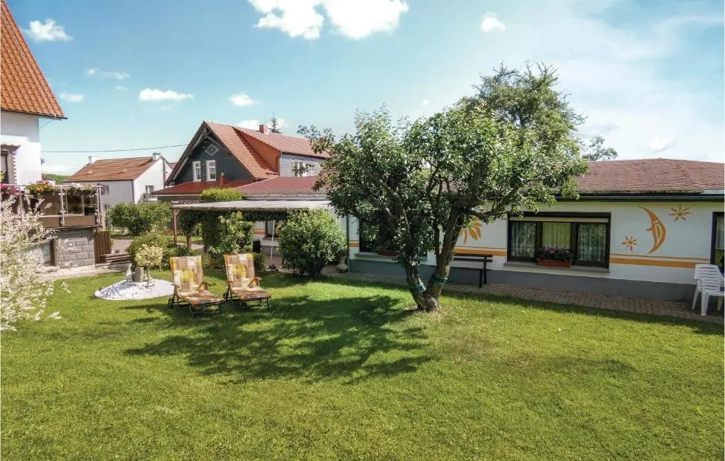 Lovely Home In Geschwenda With Wifi